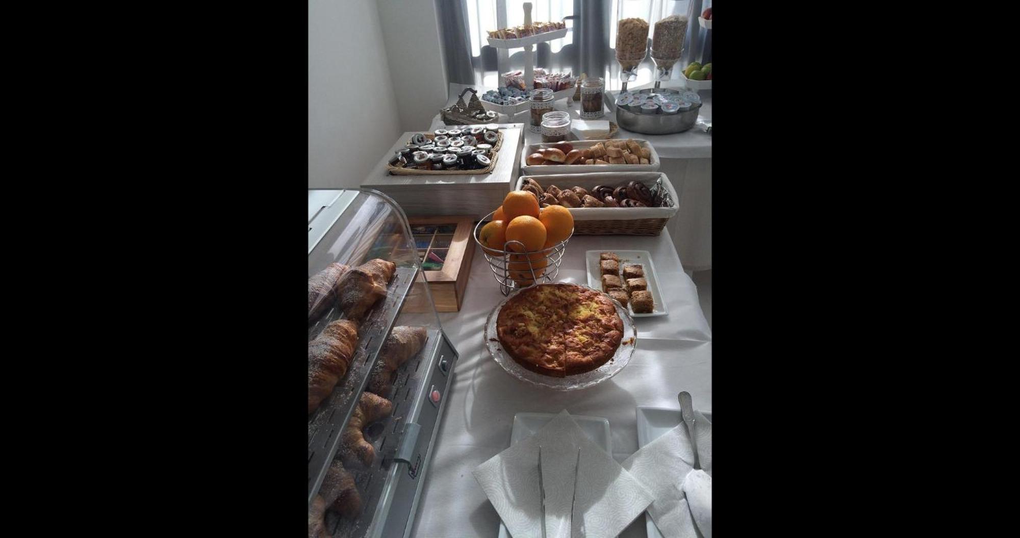 Hotel La Roccia Castro  Екстериор снимка