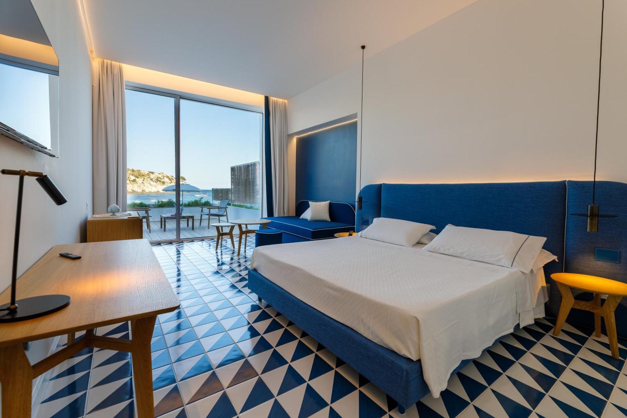 Hotel La Roccia Castro  Екстериор снимка