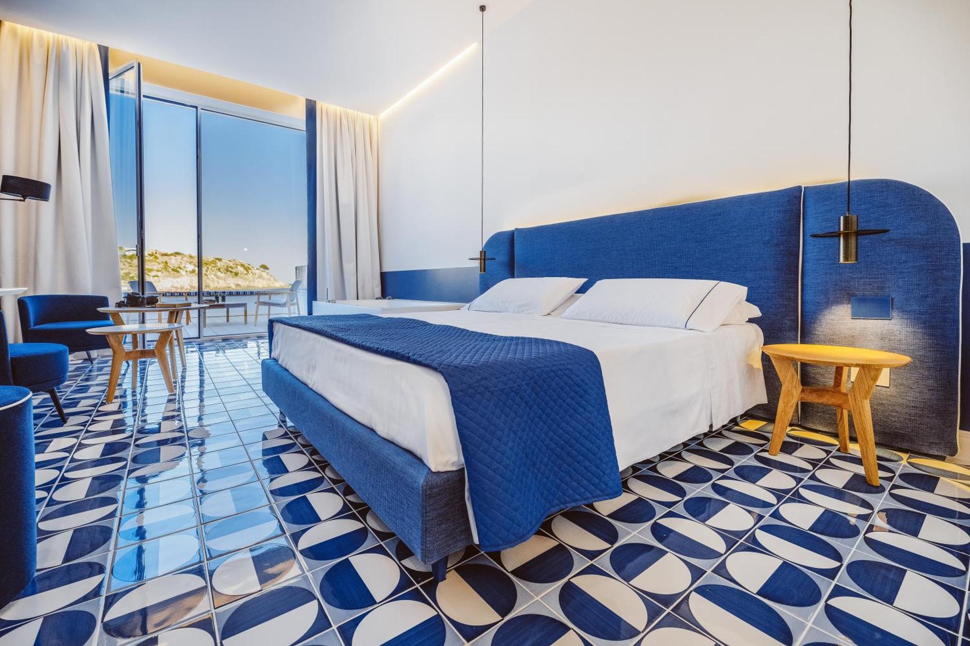 Hotel La Roccia Castro  Екстериор снимка