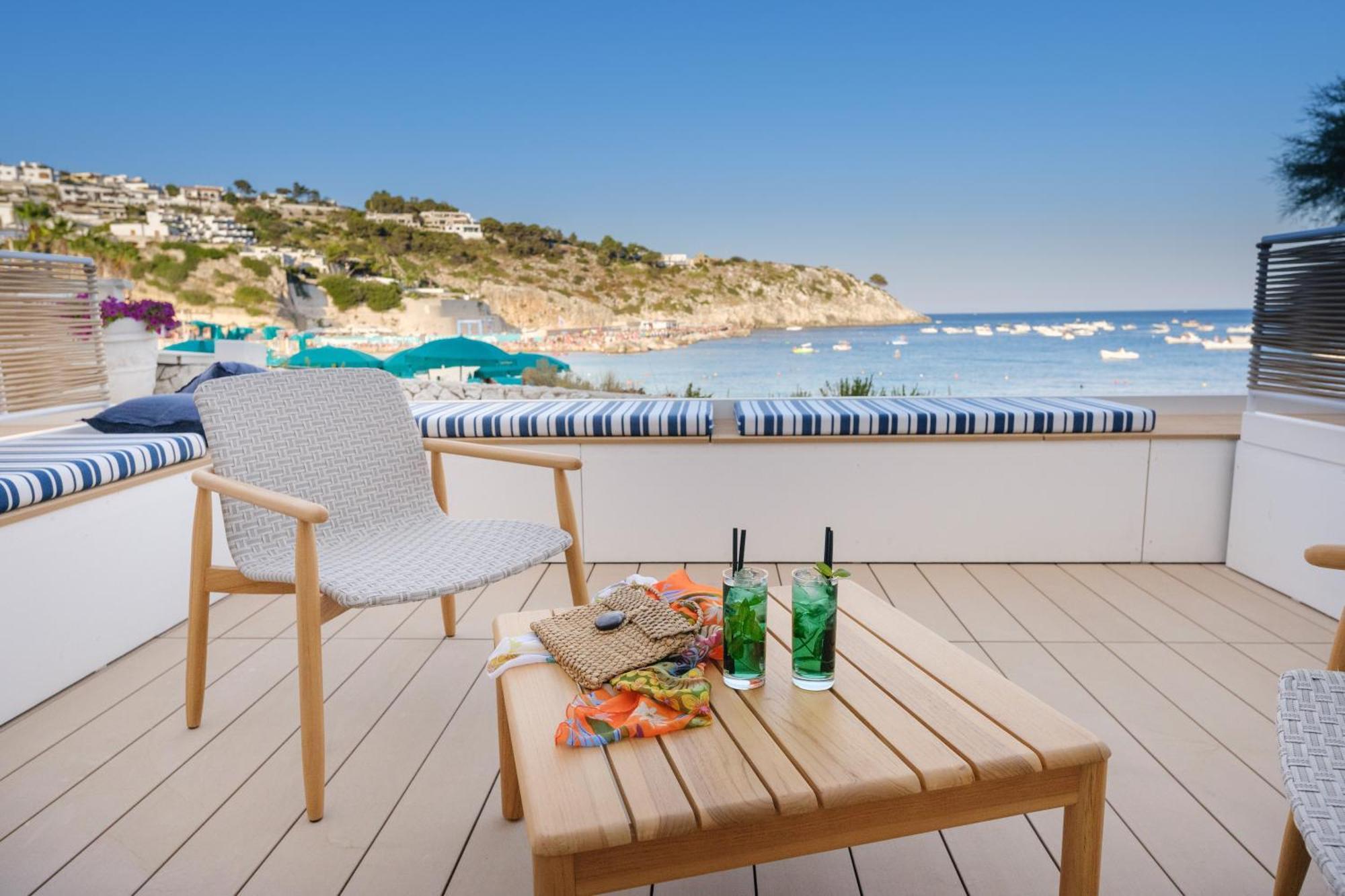 Hotel La Roccia Castro  Екстериор снимка