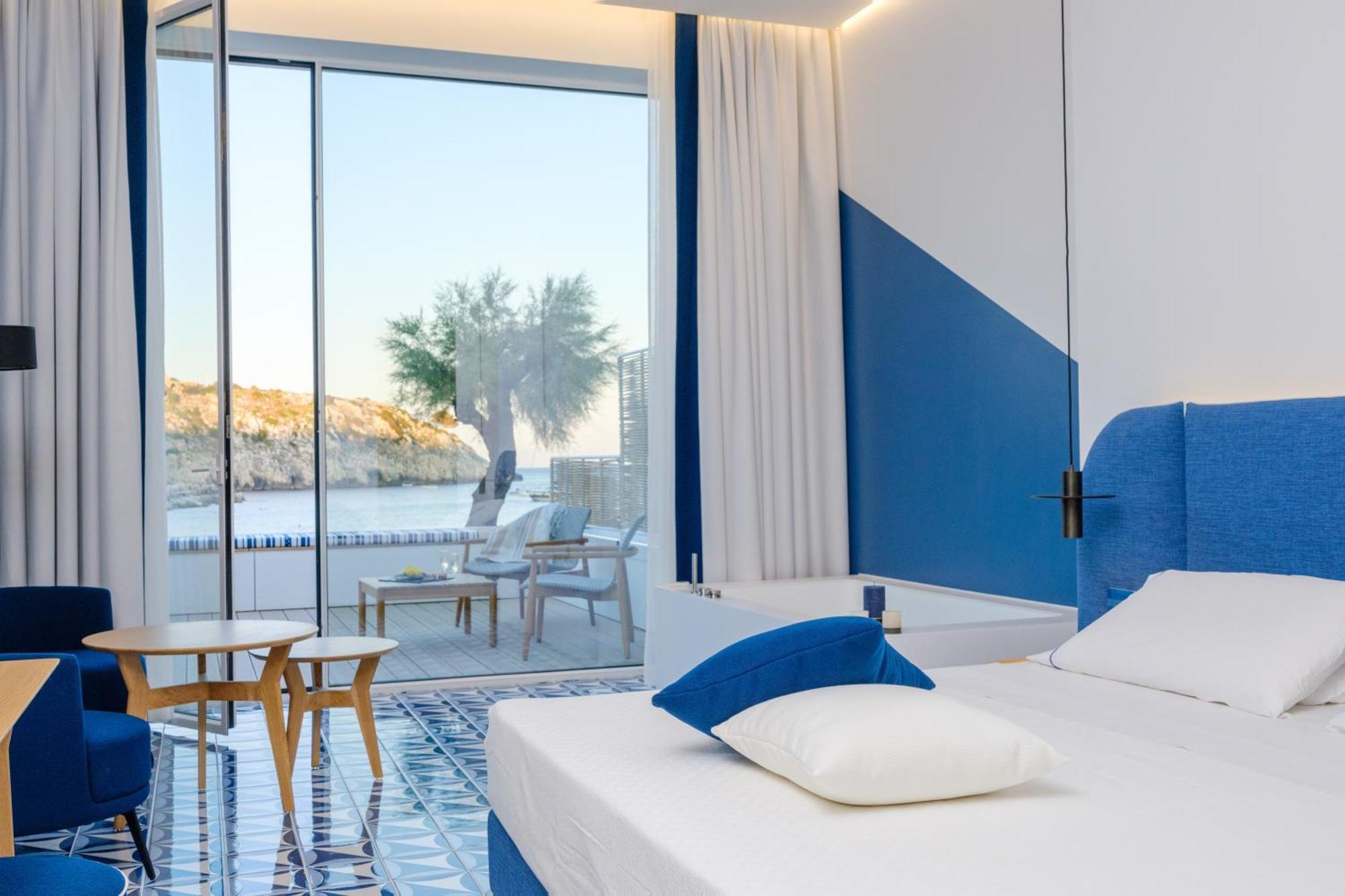 Hotel La Roccia Castro  Екстериор снимка