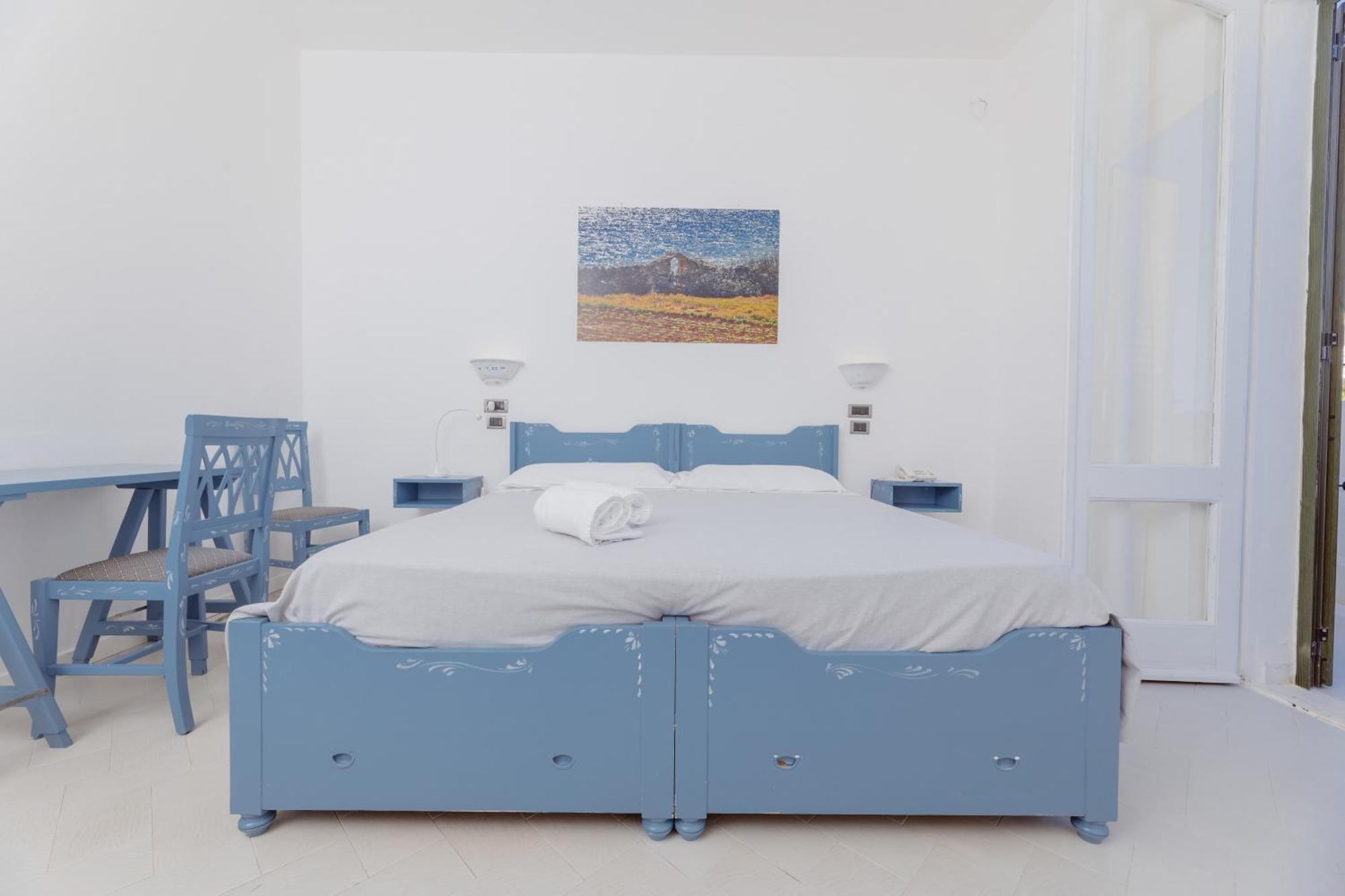Hotel La Roccia Castro  Екстериор снимка
