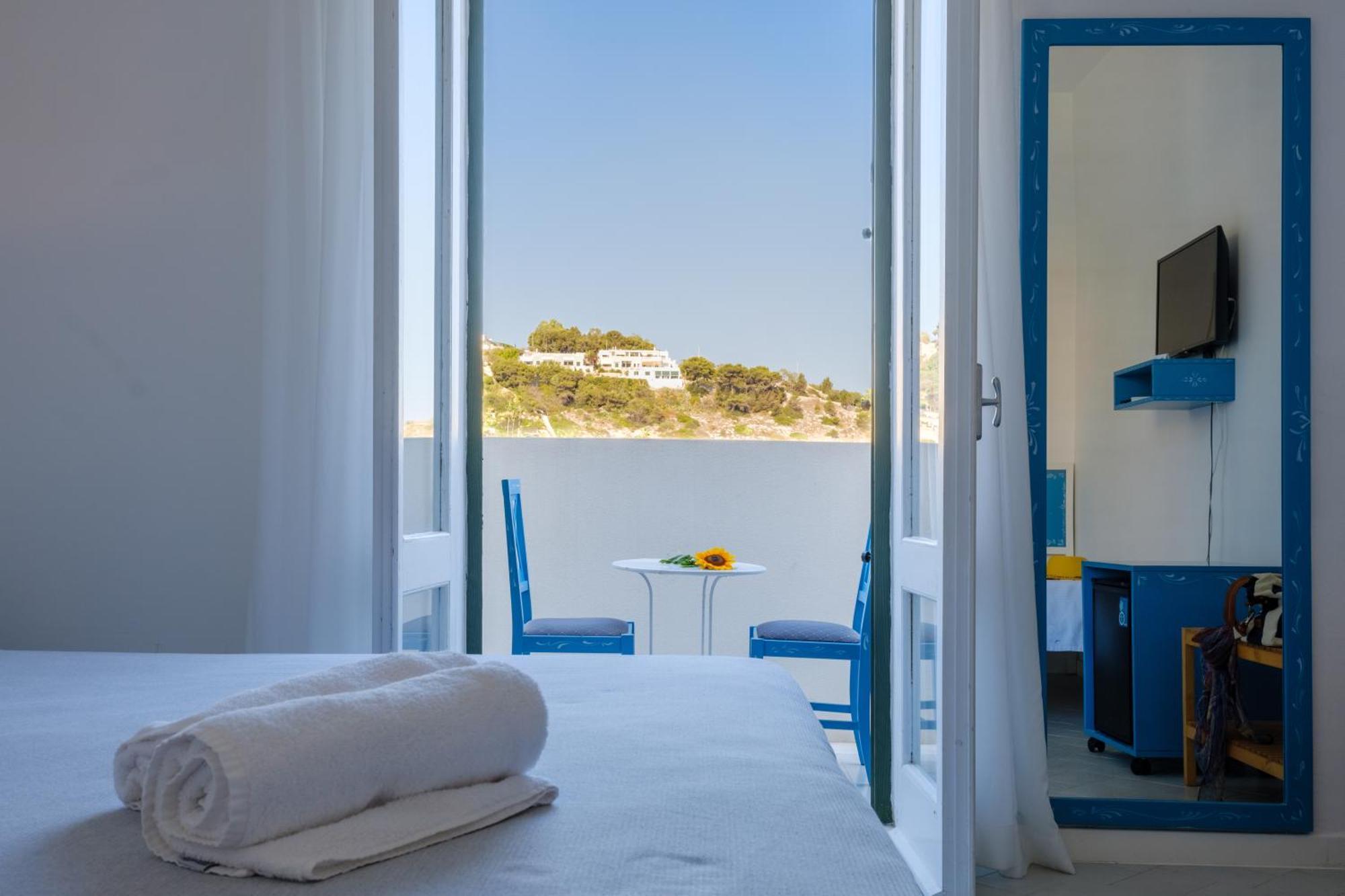 Hotel La Roccia Castro  Екстериор снимка