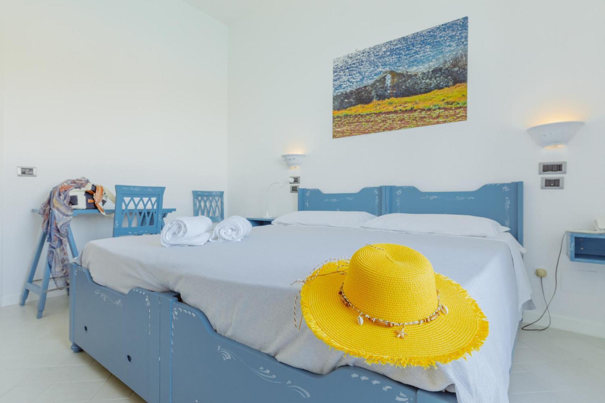 Hotel La Roccia Castro  Екстериор снимка