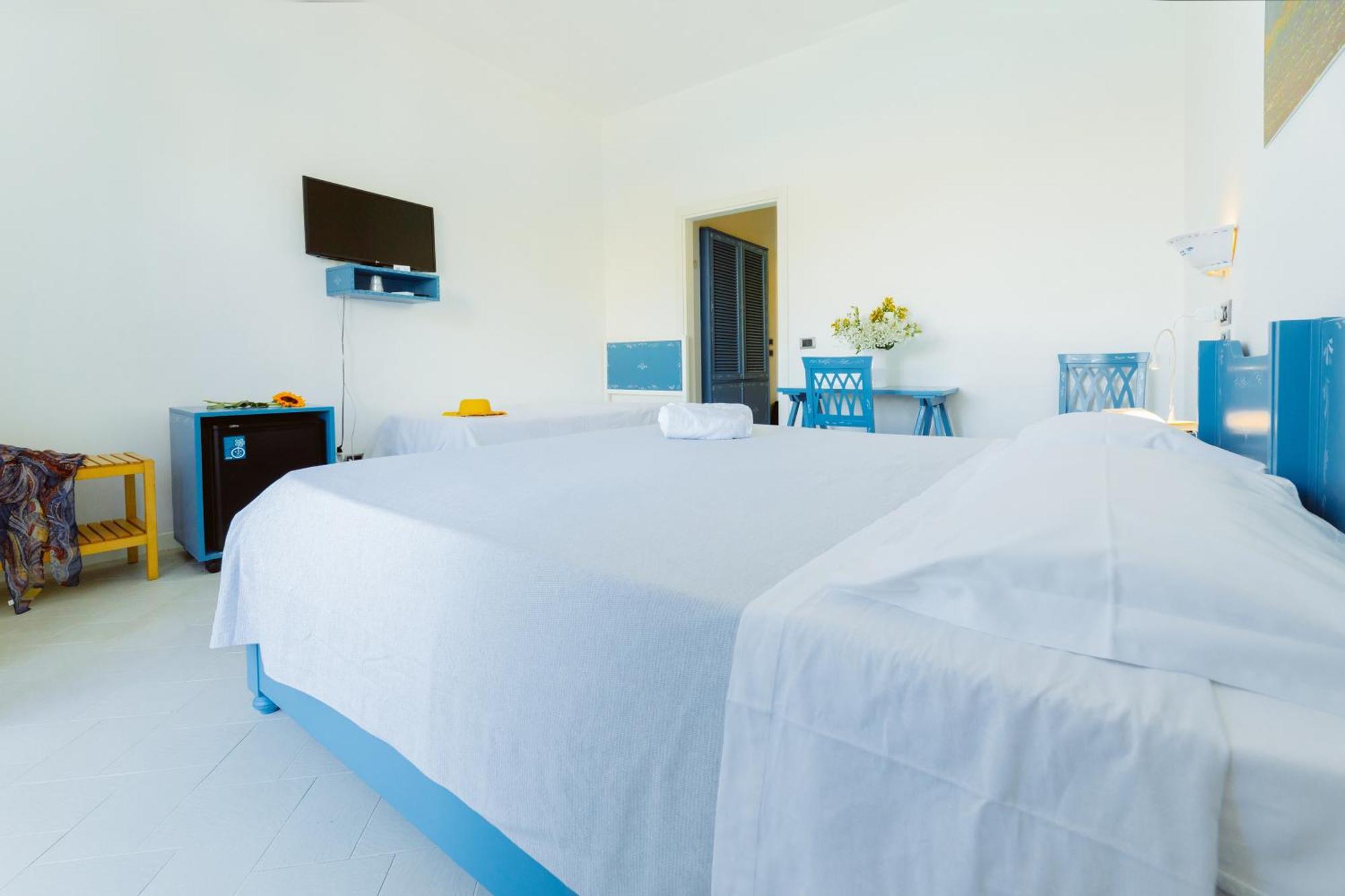 Hotel La Roccia Castro  Екстериор снимка