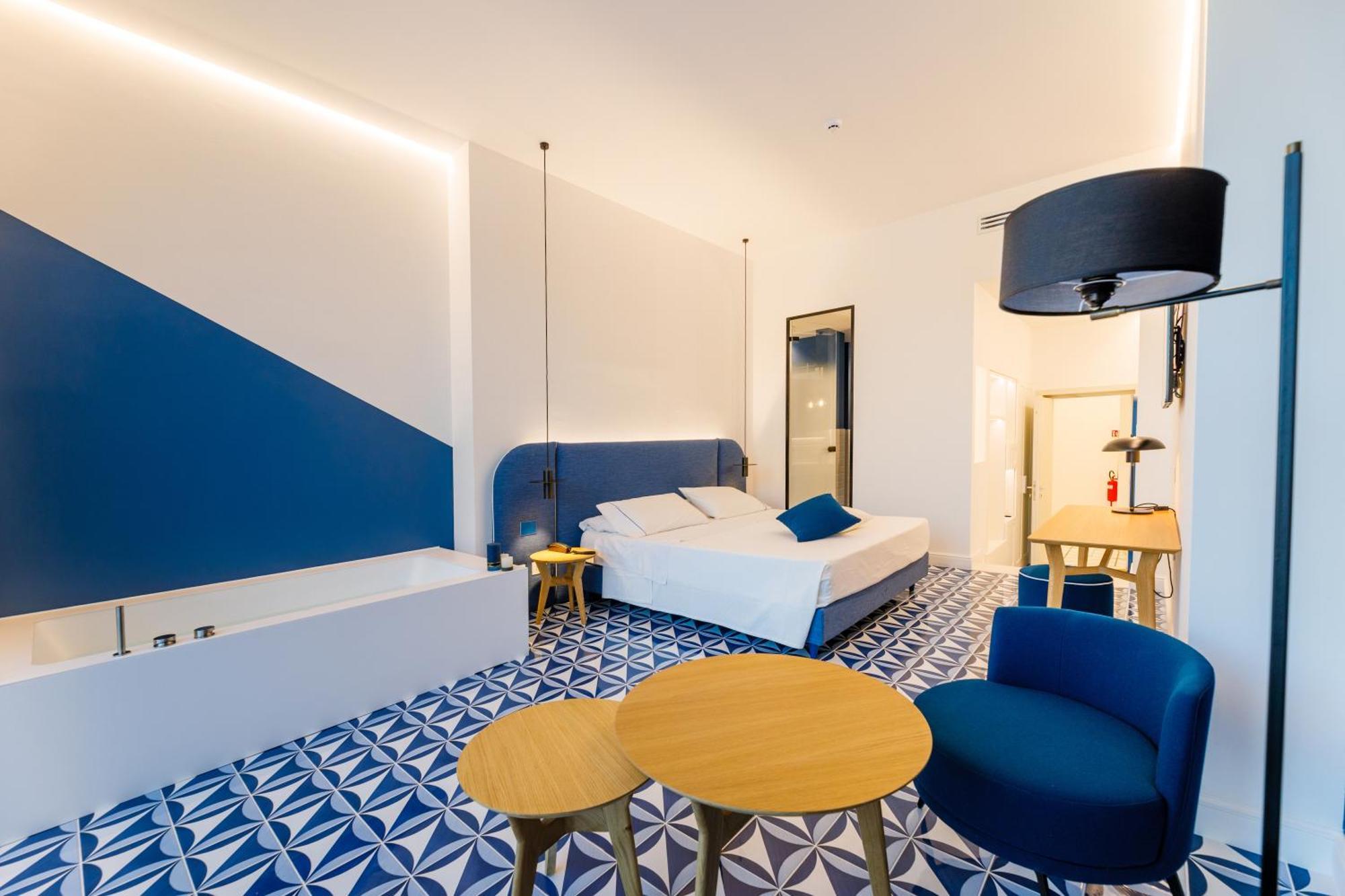 Hotel La Roccia Castro  Стая снимка