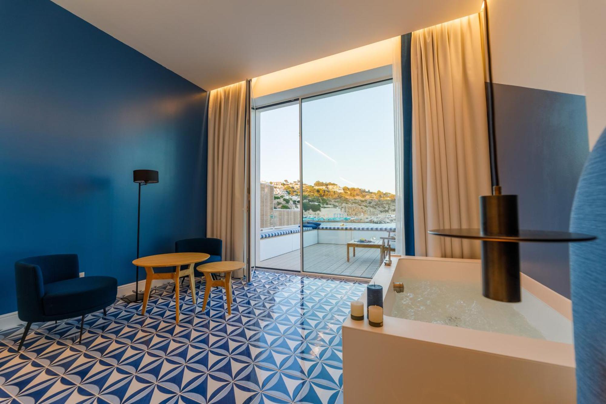 Hotel La Roccia Castro  Стая снимка