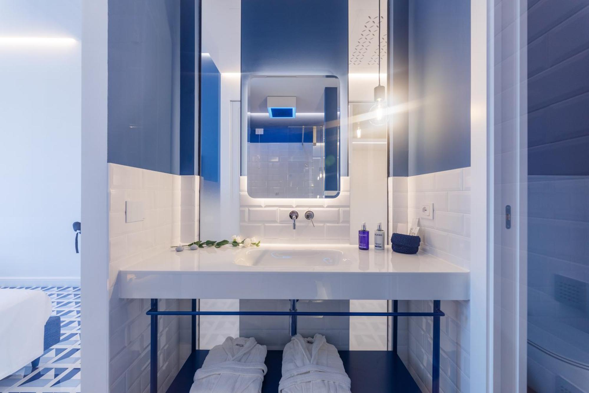 Hotel La Roccia Castro  Стая снимка