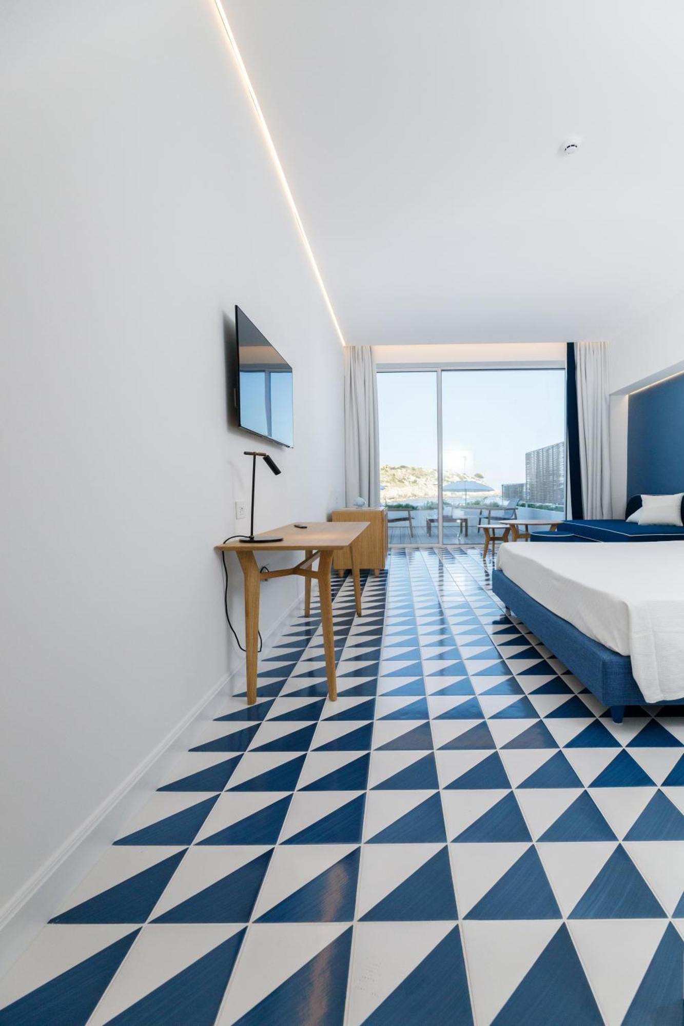 Hotel La Roccia Castro  Стая снимка